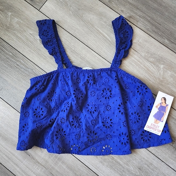 Cropped Ruffle top - Picture 1 of 11